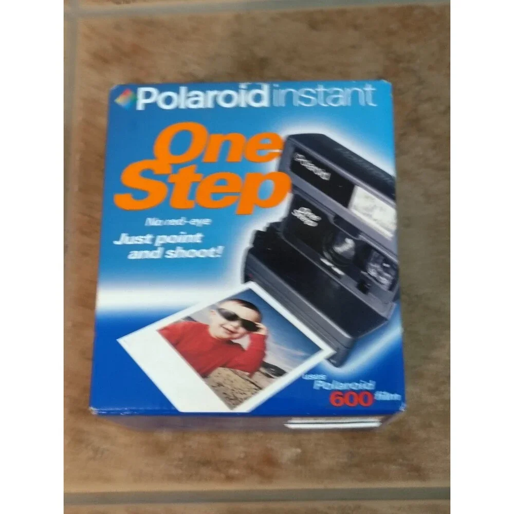 New Vintage POLAROID One Step Instant 600  Camera  Sealed Collector